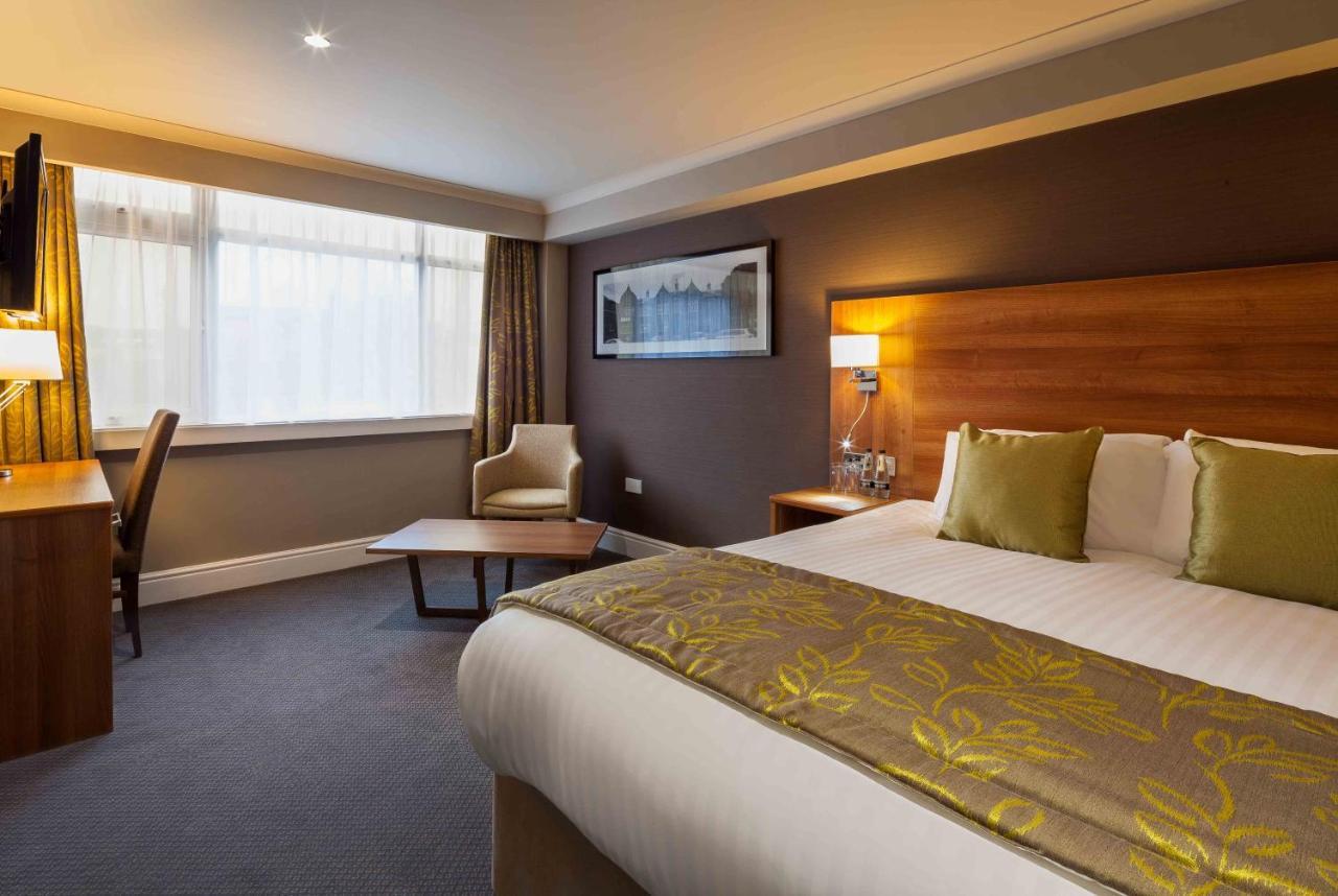 Cresta Court Hotel Altrincham Eksteriør billede