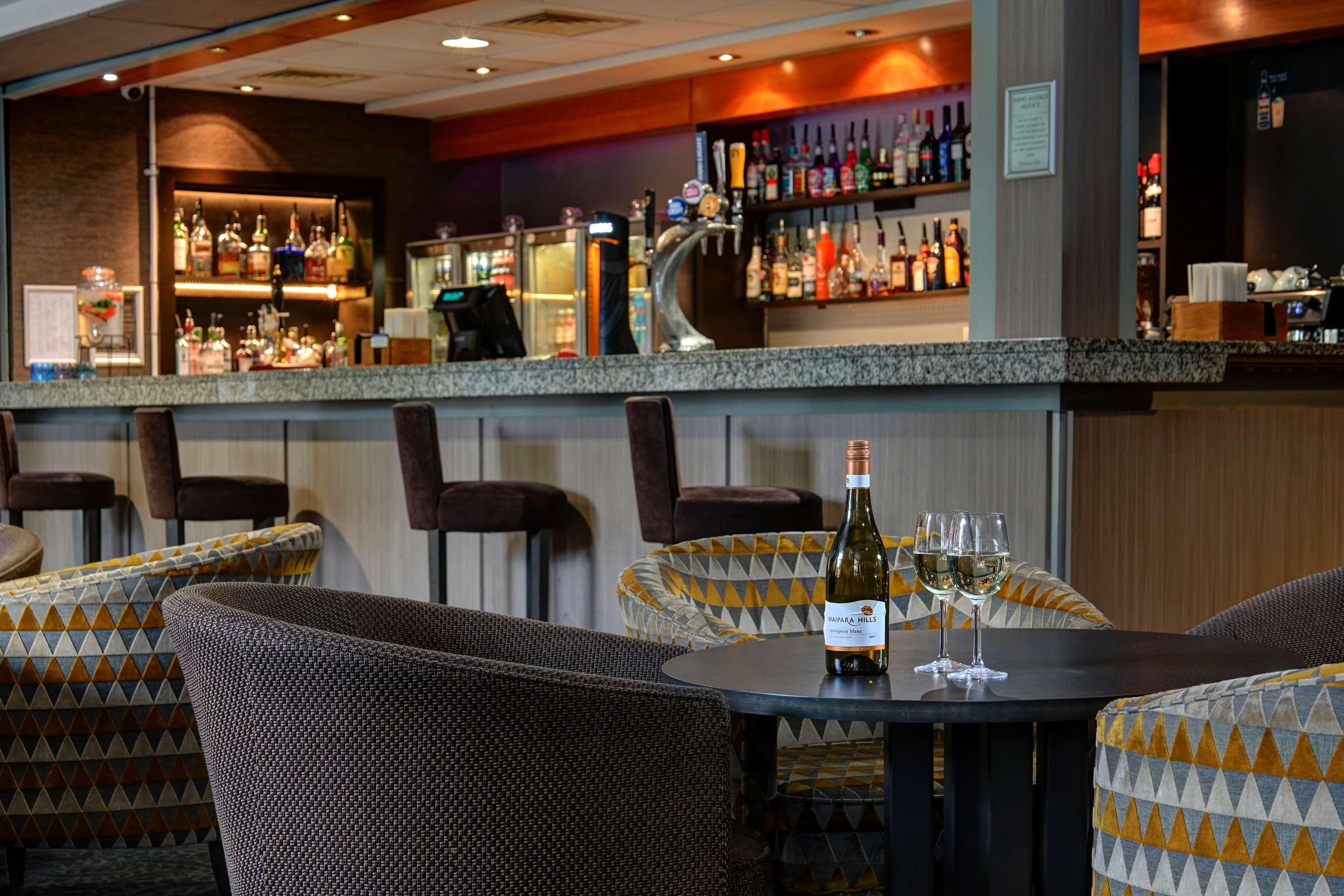 Cresta Court Hotel Altrincham Eksteriør billede