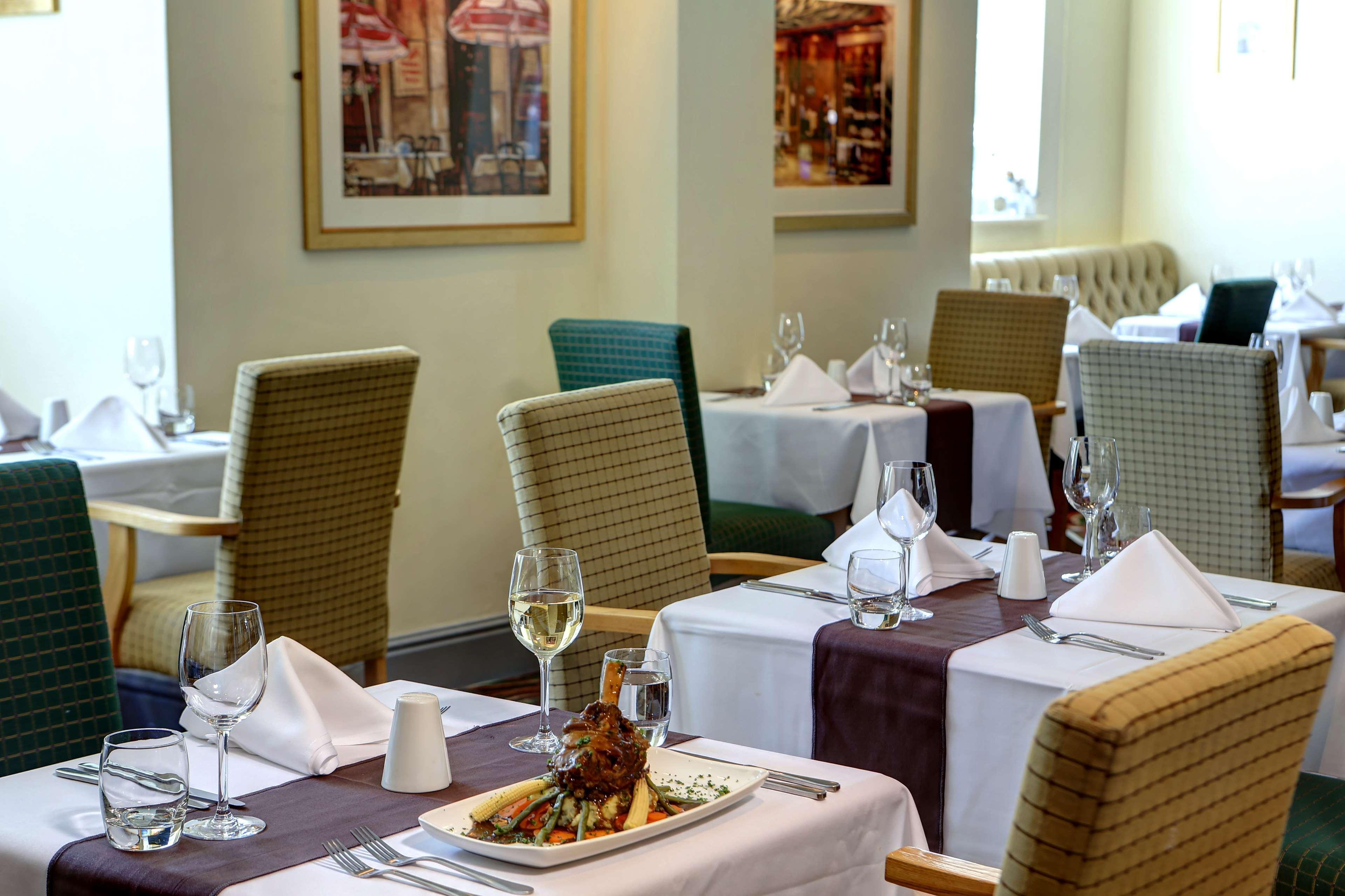 Cresta Court Hotel Altrincham Eksteriør billede