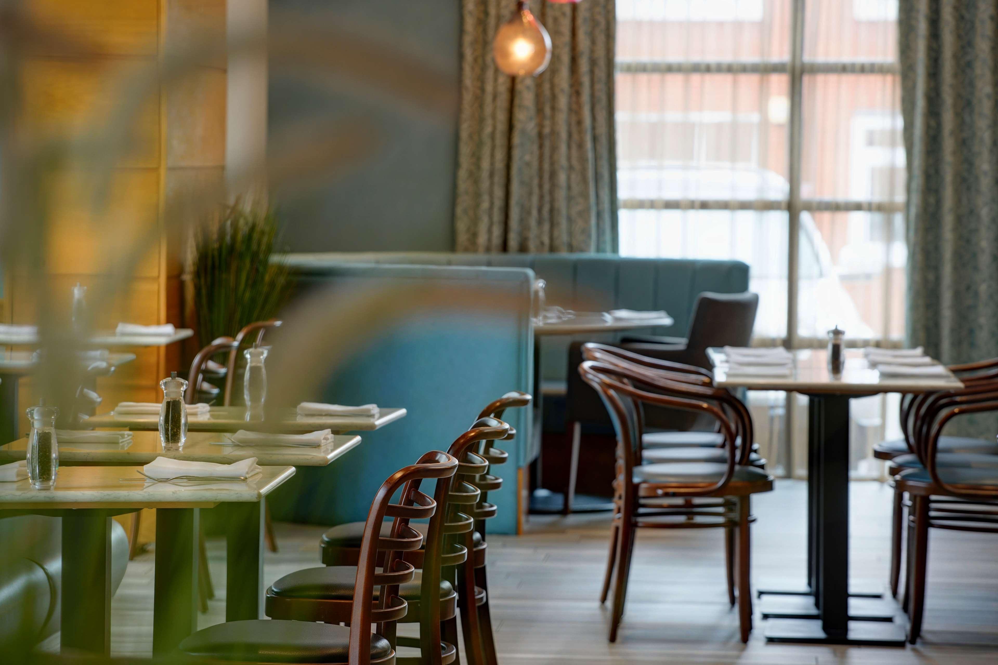 Cresta Court Hotel Altrincham Eksteriør billede
