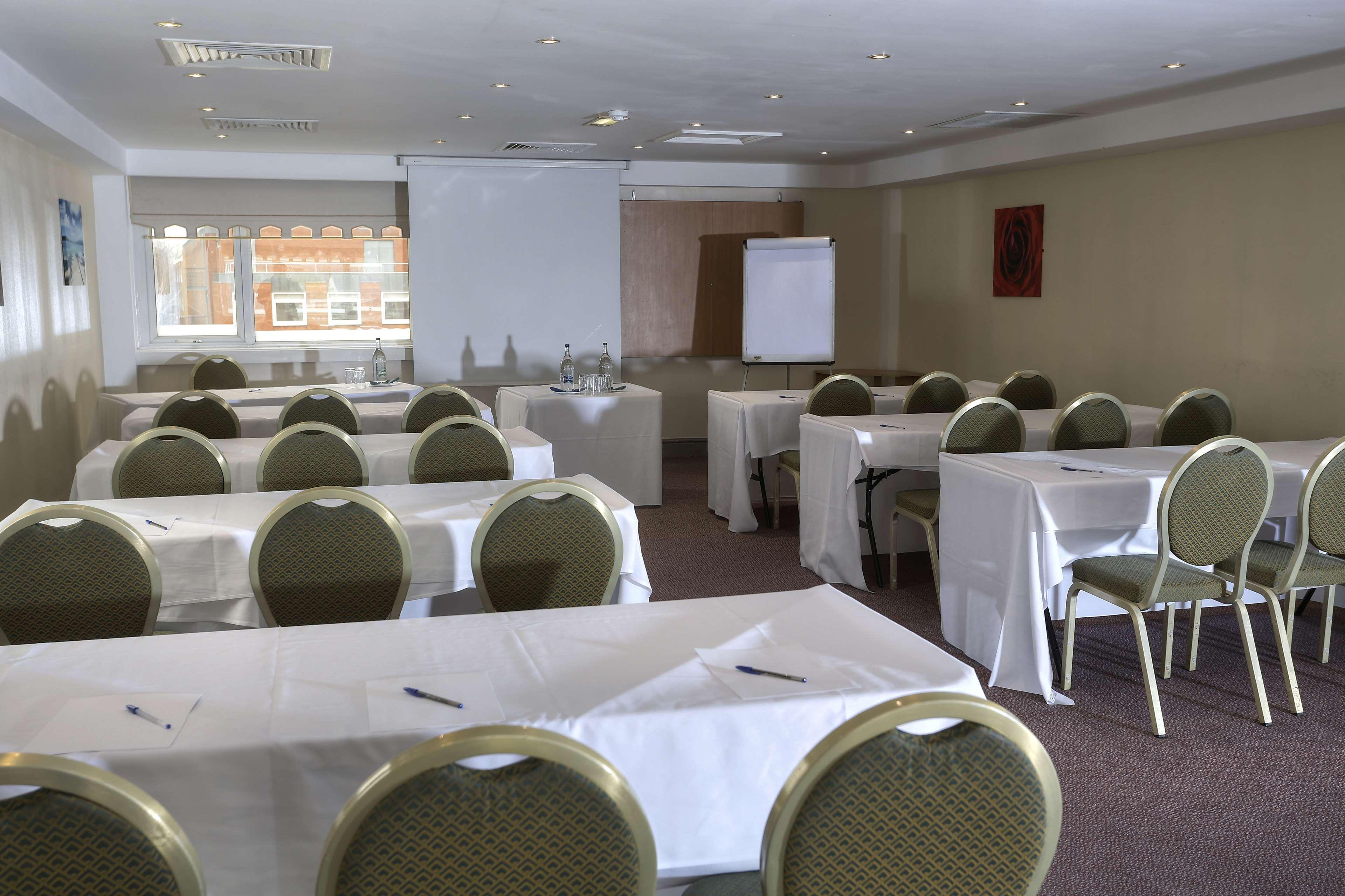 Cresta Court Hotel Altrincham Eksteriør billede