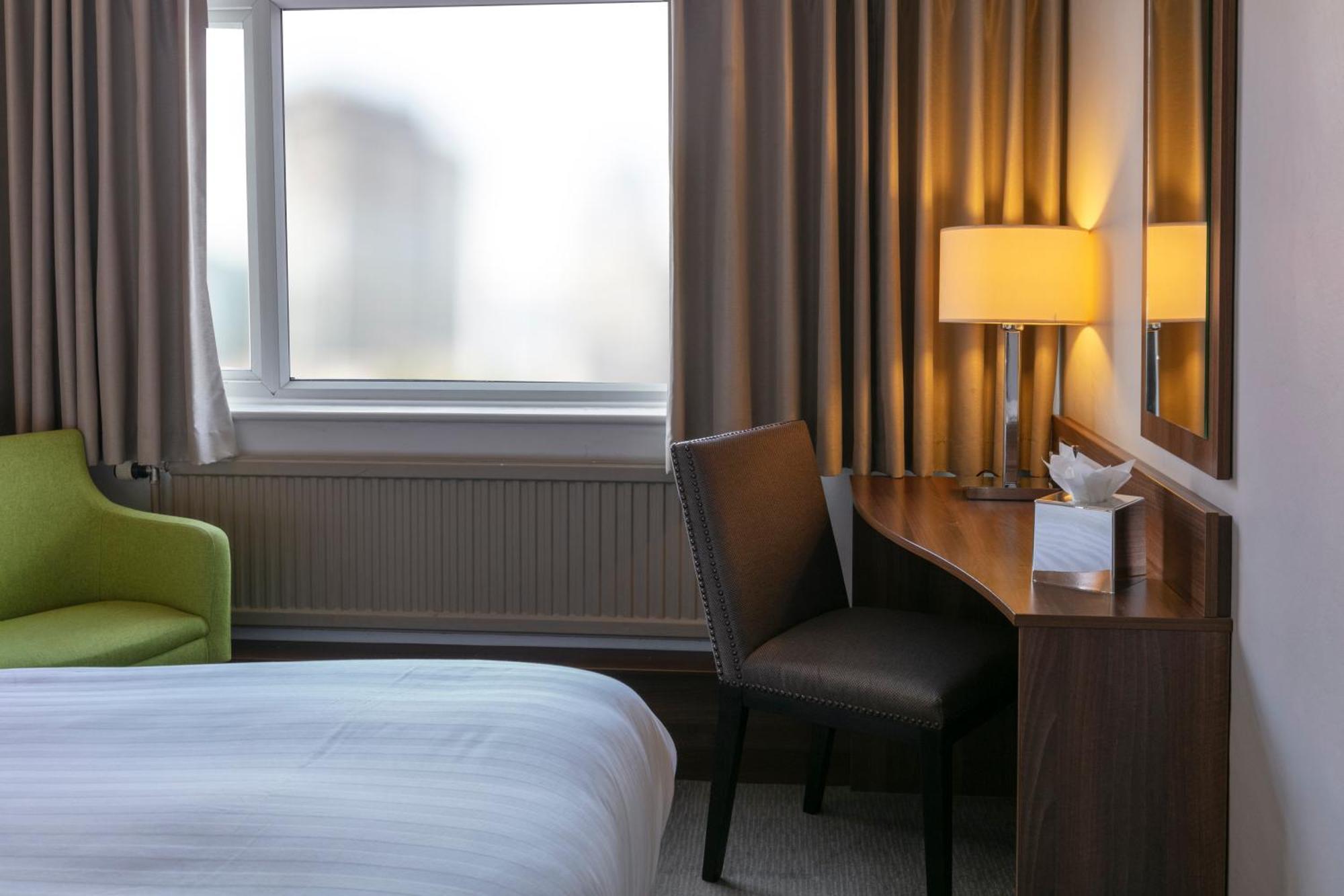 Cresta Court Hotel Altrincham Eksteriør billede