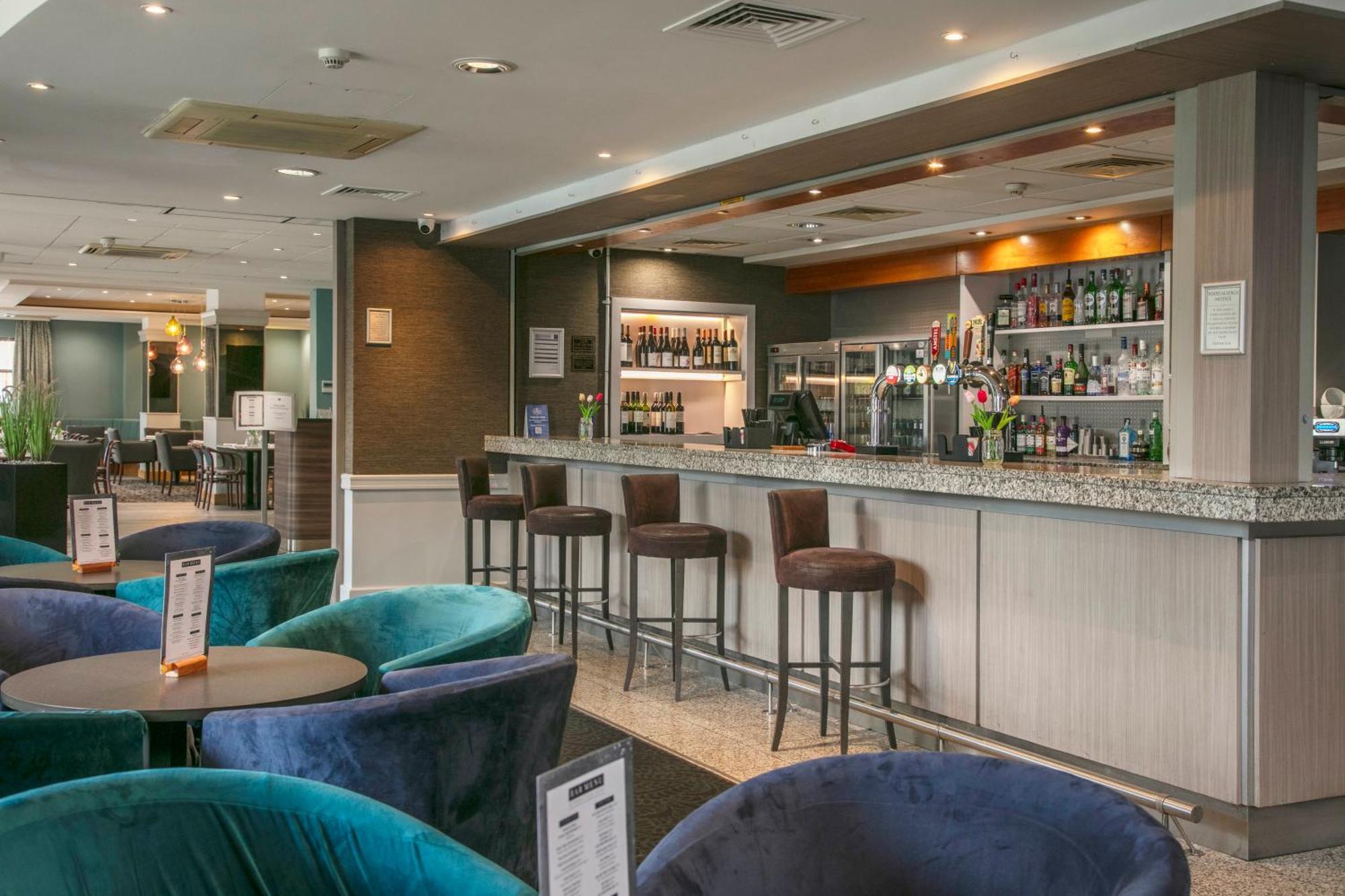 Cresta Court Hotel Altrincham Eksteriør billede