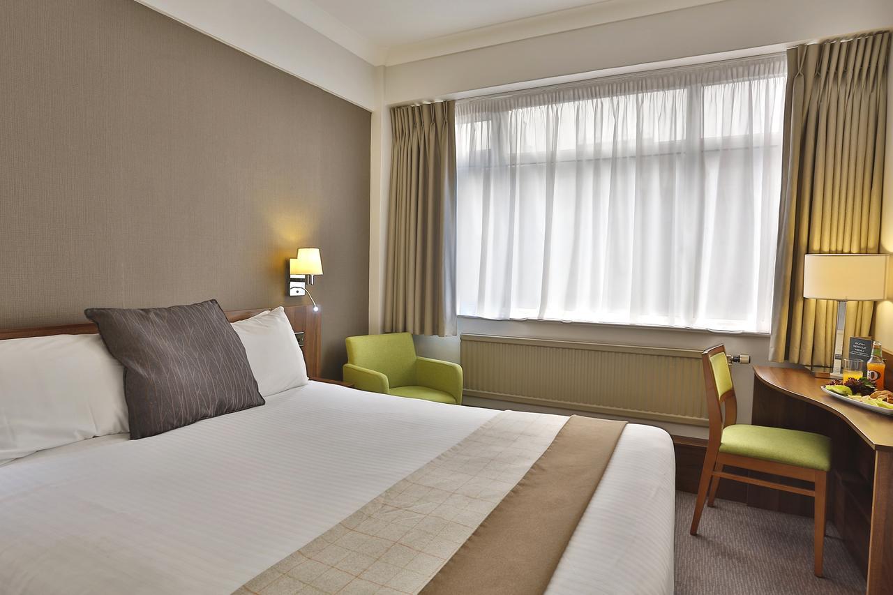 Cresta Court Hotel Altrincham Eksteriør billede