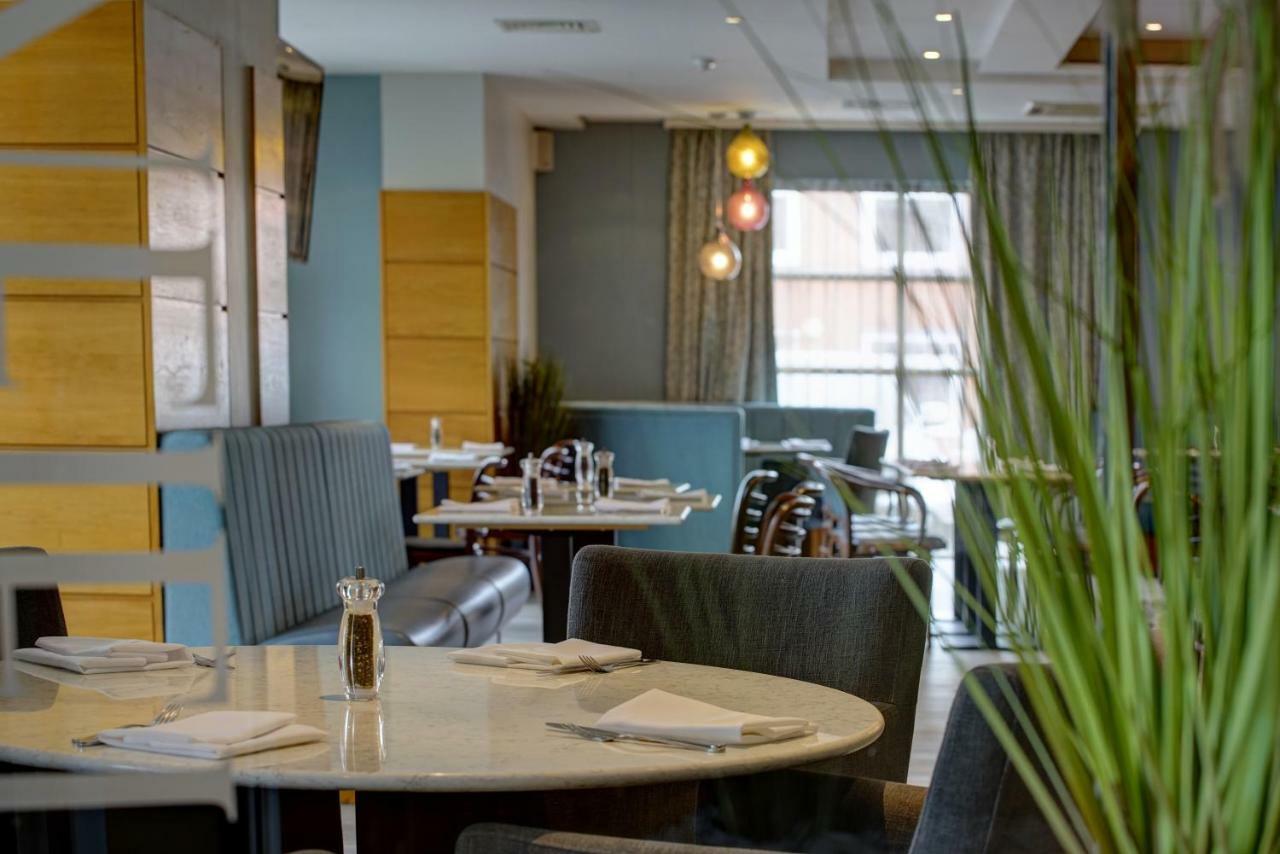 Cresta Court Hotel Altrincham Eksteriør billede